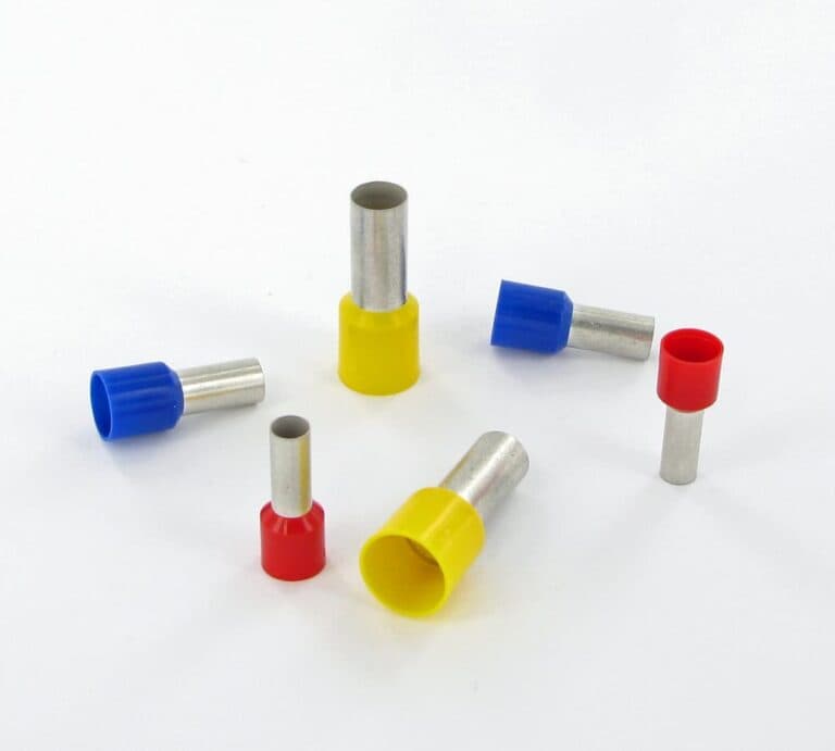 Embouts de câblage à collerette isolée, plusieurs sections