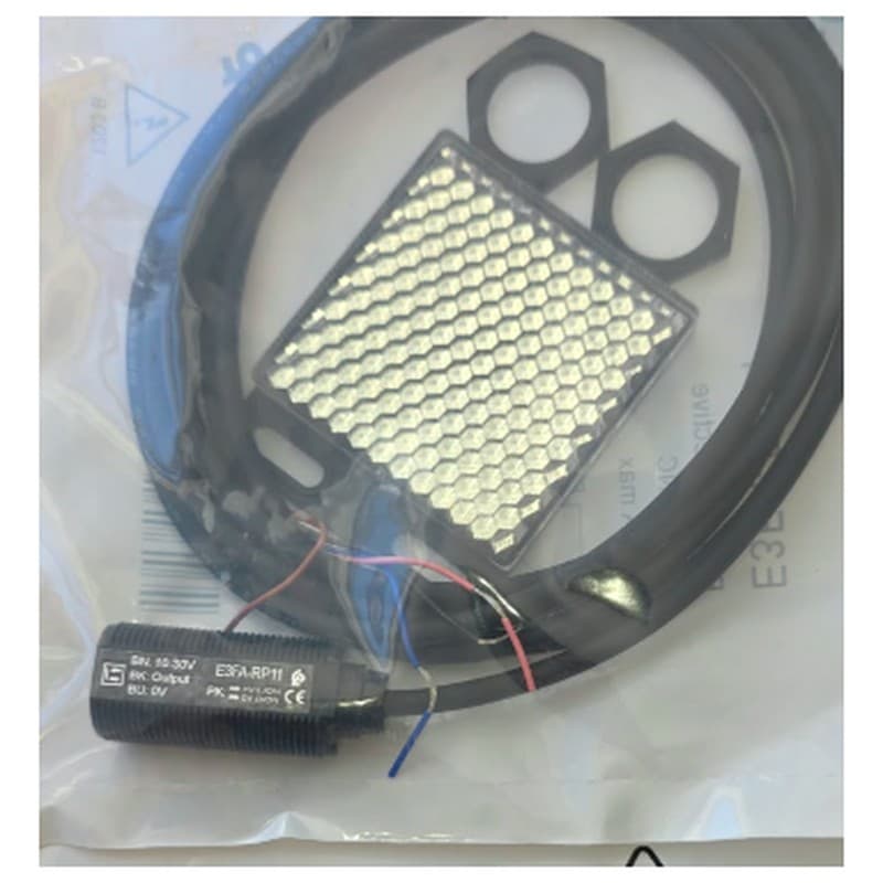 Photocellule DELCO E3FA-RP11 M18 reflex PNP avec réflecteur